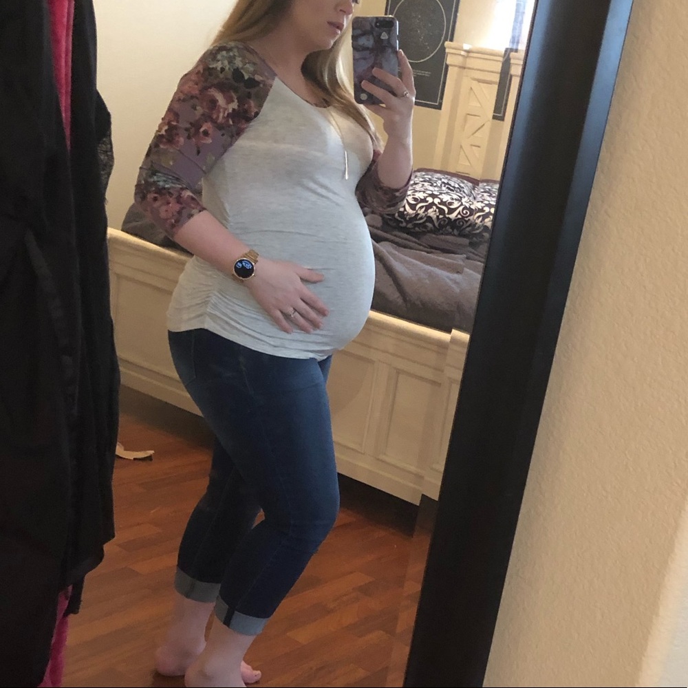 Half sleeve maternity shirt